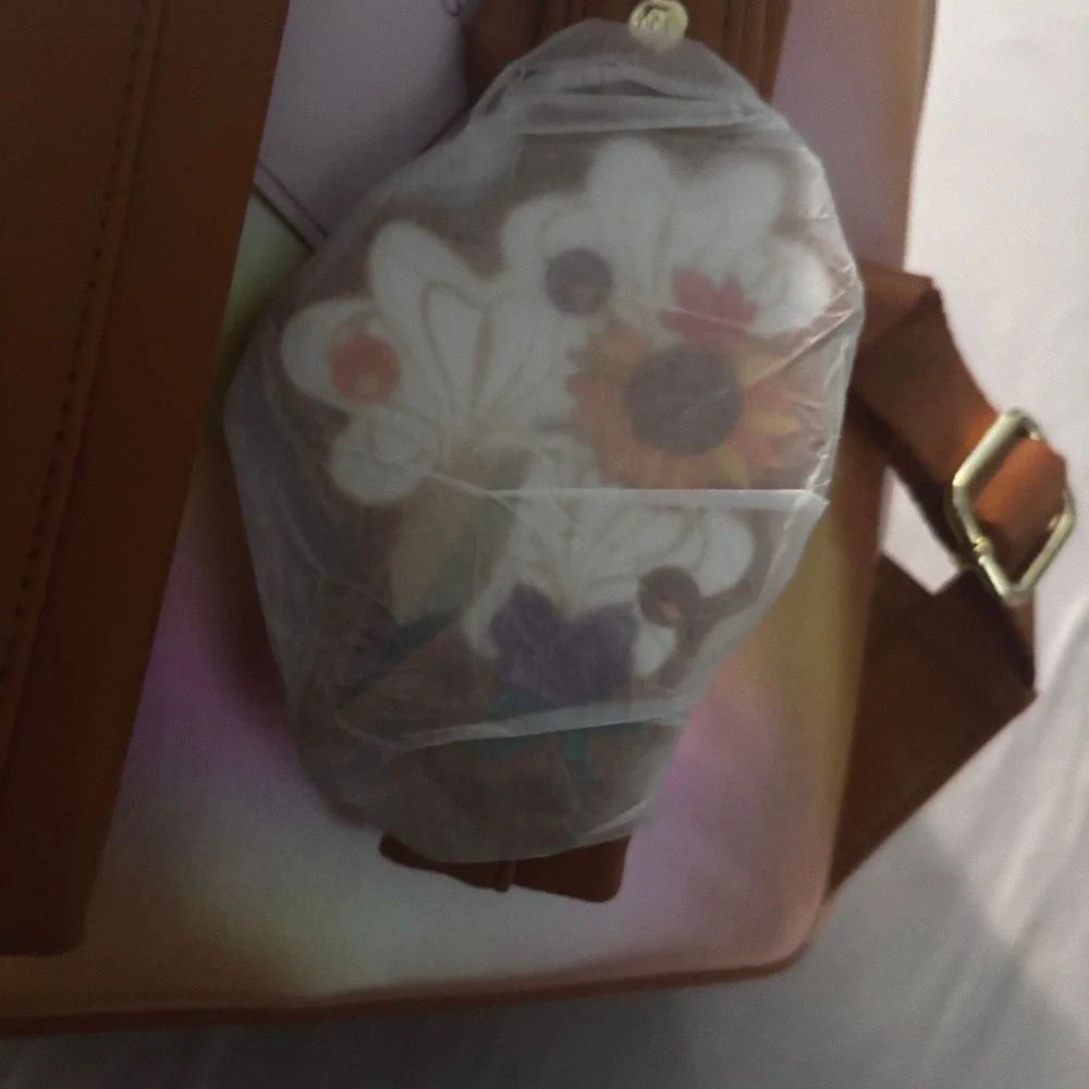 Disney Loungefly Pocahontas Iridescent Princess Cake Mini Backpack NWT Gold